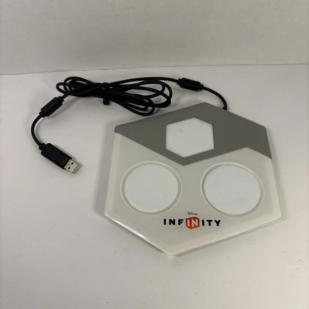 Disney Infinity Base Portal Wii Wii U PS3 PS4 Model INF-8032386 White Grey USB